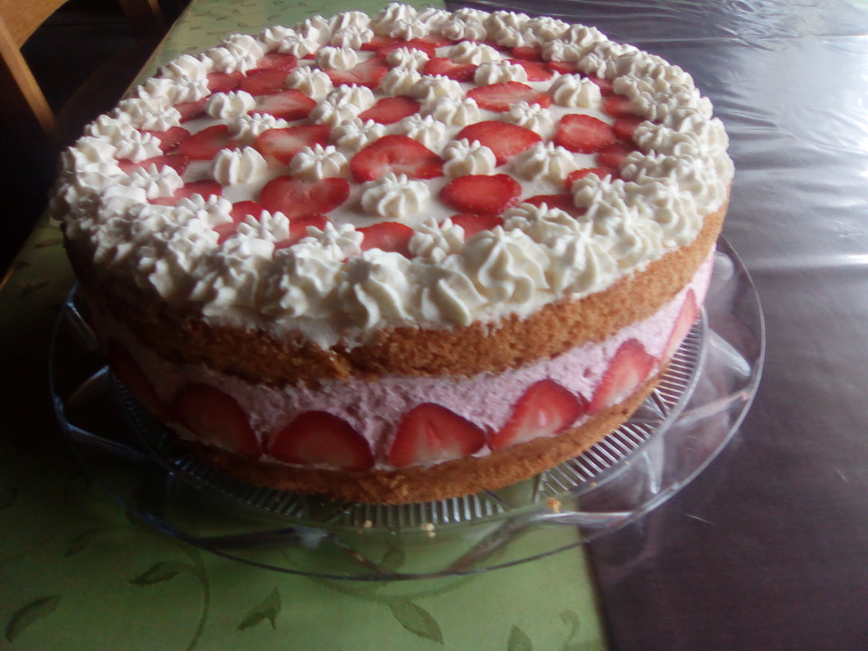 Erdbeer Quark Sahne Torte 5 Backen Tortendekoration 