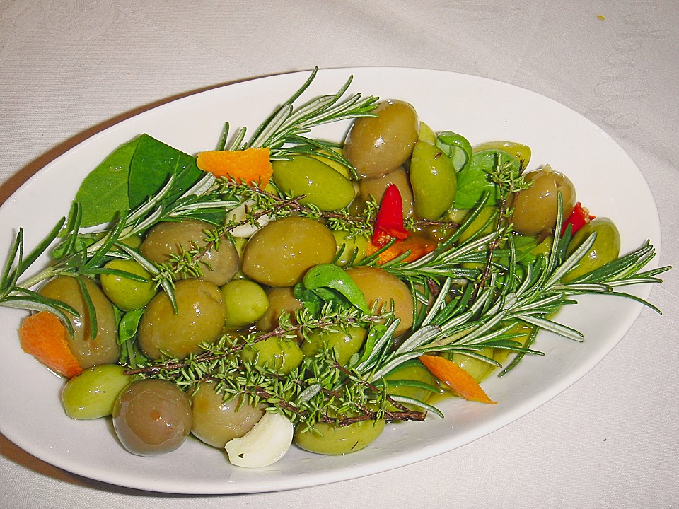 Eingelegte Oliven &amp;quot;provenzalische Art&amp;quot; von Fleurance | Chefkoch.de