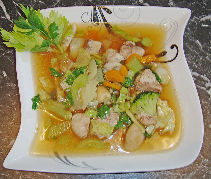 Chinesische Gemüsesuppe mit Hühnerfleisch von mariowindi | Chefkoch.de