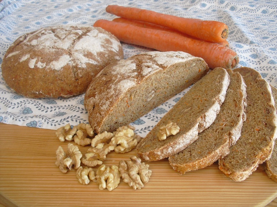 Walnuss - Karotten Brot von Maitre-de-la-maison | Chefkoch.de