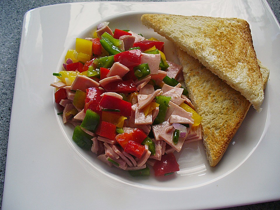 Wurstsalat mit Paprika von baronnes | Chefkoch.de