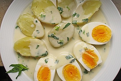 Eier in Estragonsauce