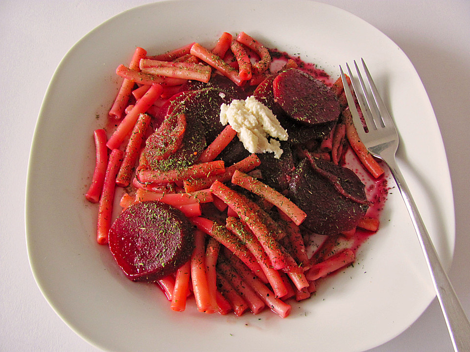 Rote Bete-Nudeln mit Meerrettich von pralinchen | Chefkoch.de