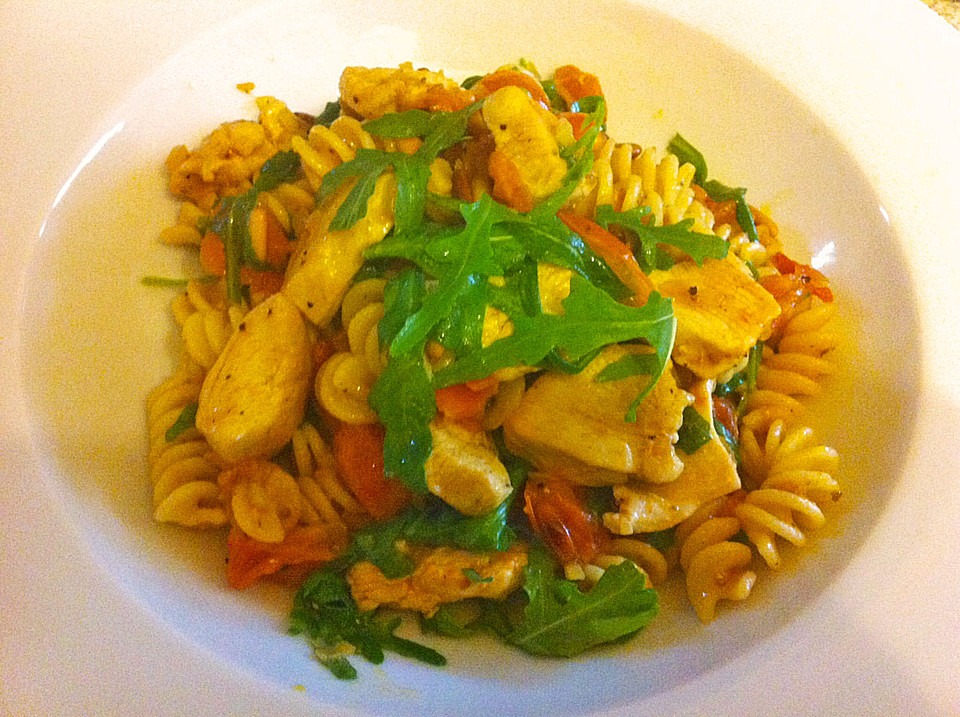 Penne mit Hähnchenbrust und Rucola von alaKatinka | Chefkoch.de