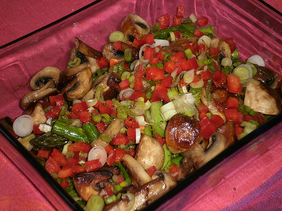 Salat von gebratenem grünen Spargel mit Champignons von ManuGro ...