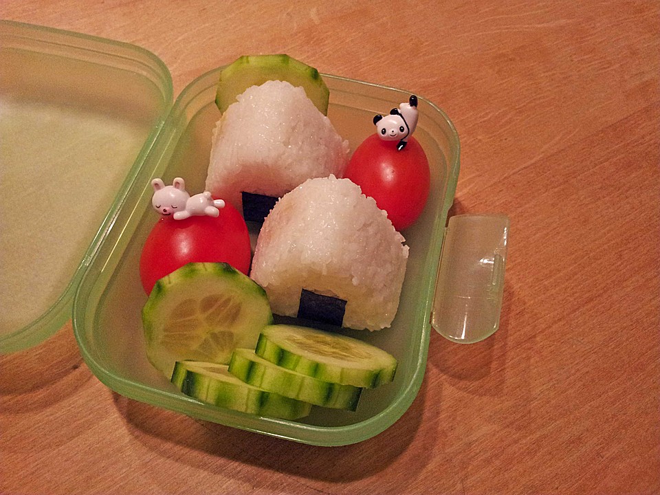 Onigiri mit Thunfisch-Mayonnaise-Füllung