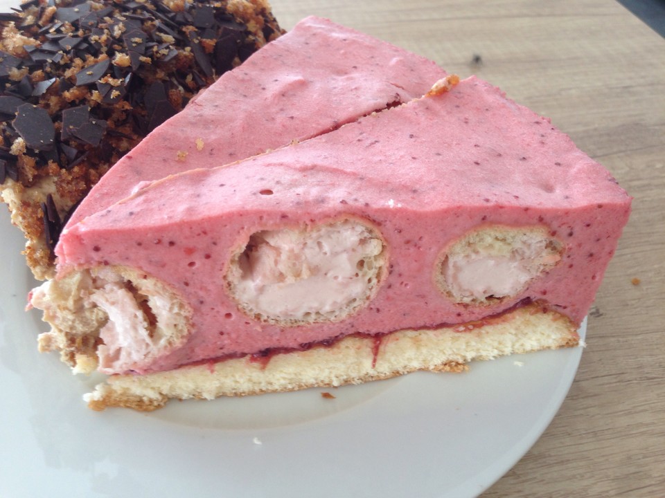 Windbeuteltorte mit Erdbeersahne von Rocky73 | Chefkoch.de