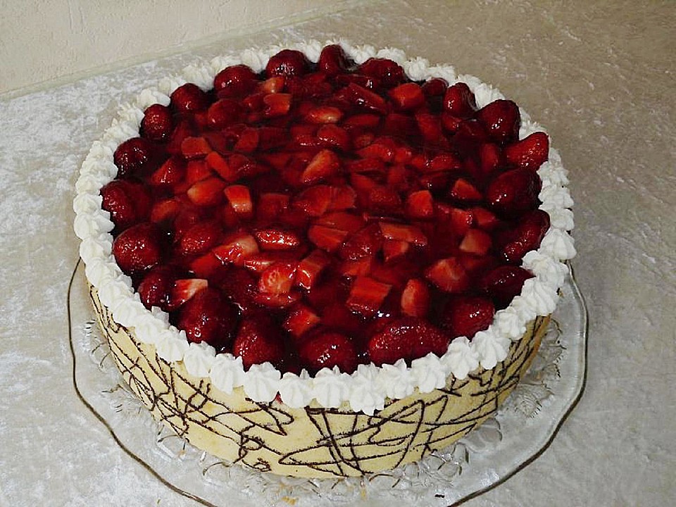 Uschis Himbeer-Sahne Torte von ufaudie58 | Chefkoch.de