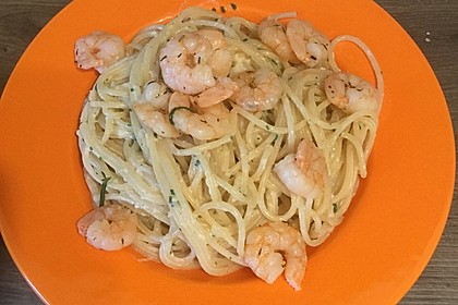 Zitronenspaghetti mit Kräutergarnelen 36