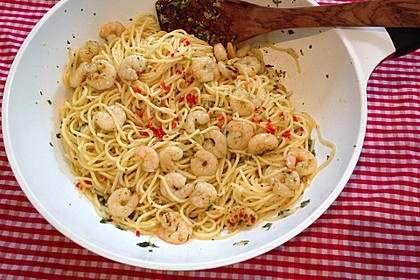 Zitronenspaghetti mit Kräutergarnelen 15