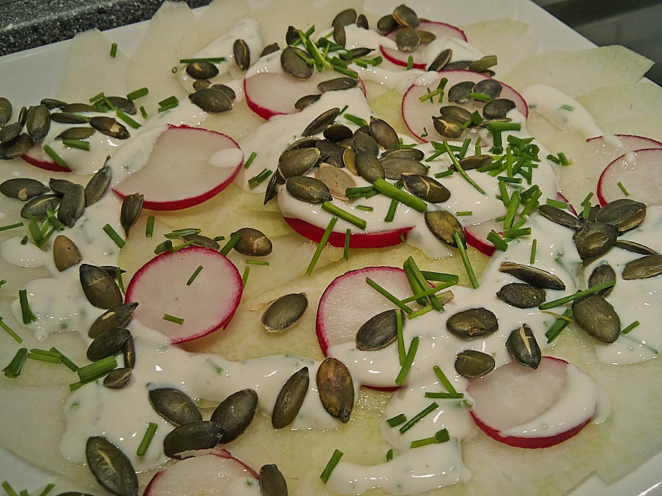 Kohlrabi-Radieschen-Rohkost mit Schnittlauch-Joghurt-Sauce von ars ...