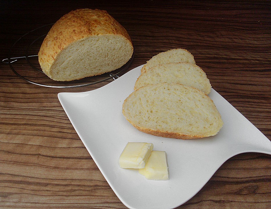 Brot mit Grieß und drei Sorten Käse von Pumpkin-Pie | Chefkoch.de