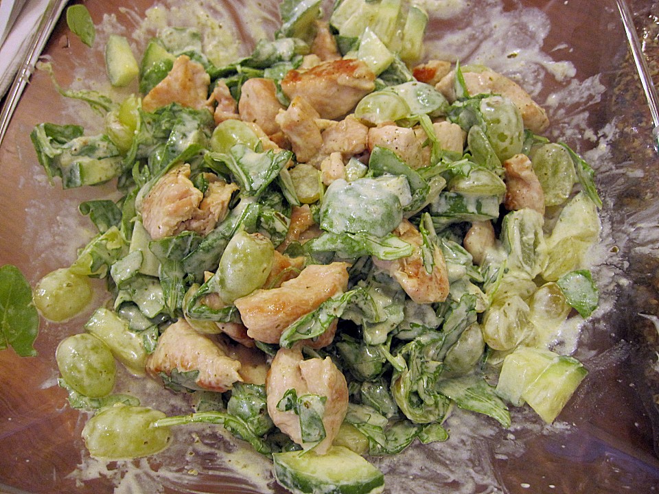 Hühnchen - Rucola - Gurken - Trauben Salat von GourmetKathi | Chefkoch.de