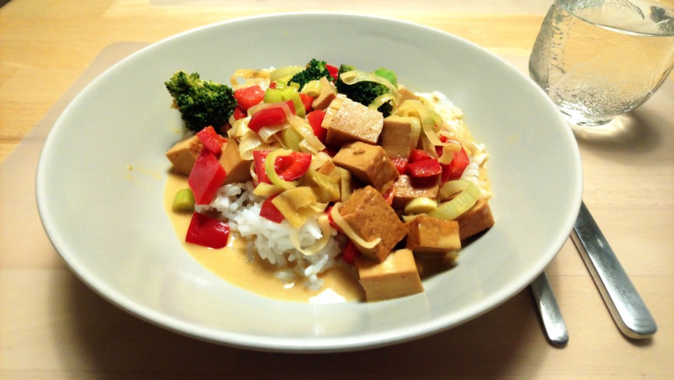 Tofu-Gemüse Pfanne mit Kokosmilch von machal | Chefkoch.de