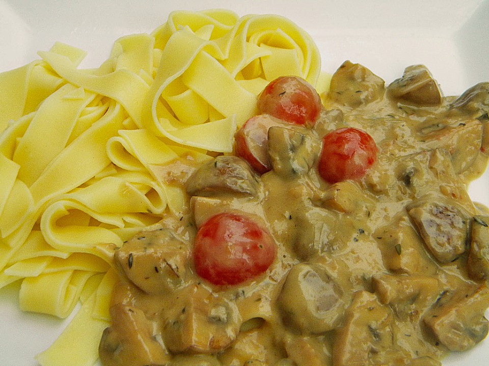 Frische Bandnudeln mit Champignon - Sahnesoße | Chefkoch.de