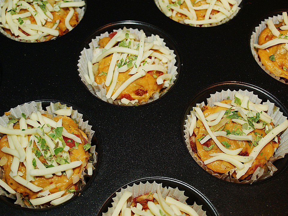 Gefüllte, deftige Muffins mit Tomate und Schinken von s_minchen ...