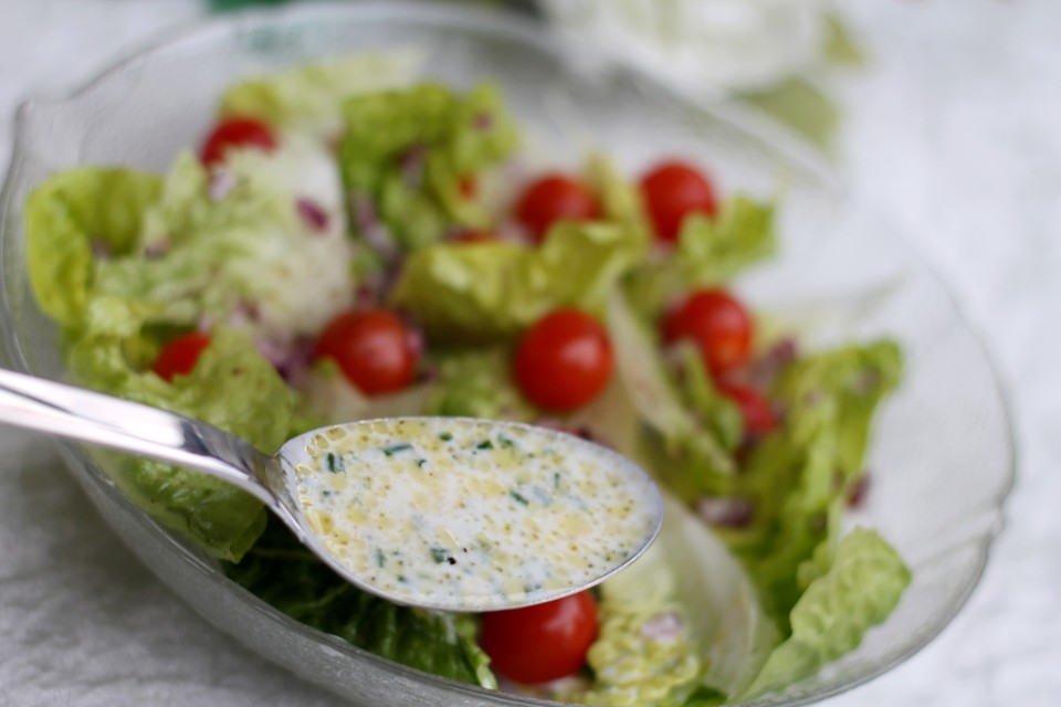 Buttermilch-Joghurt-Dressing von miri-95 | Chefkoch.de