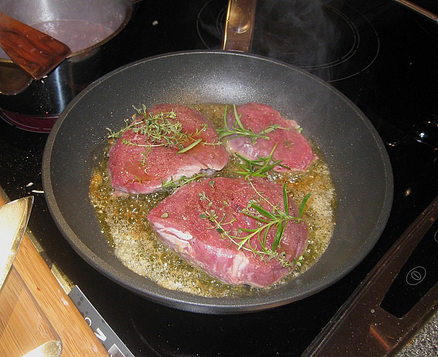 Filetsteak mit einer Zwiebel-Rotwein Soße von Robert_3 | Chefkoch.de