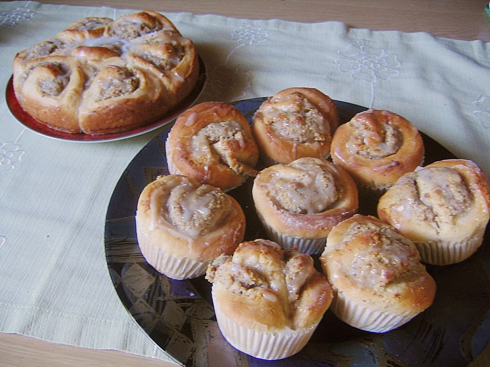 Hefekranz mit Mandeln und Rosinen von rodehutsky | Chefkoch.de