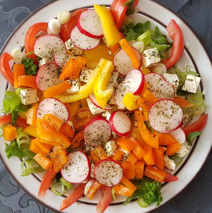 Paprika-Schafskäse Salat von Eisvolk | Chefkoch.de
