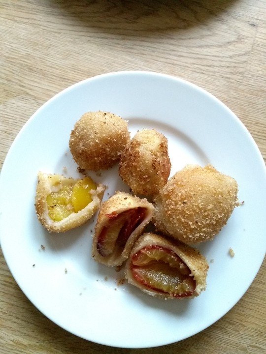 Pflaumenknödel aus Hefeteig von mariowindi | Chefkoch.de