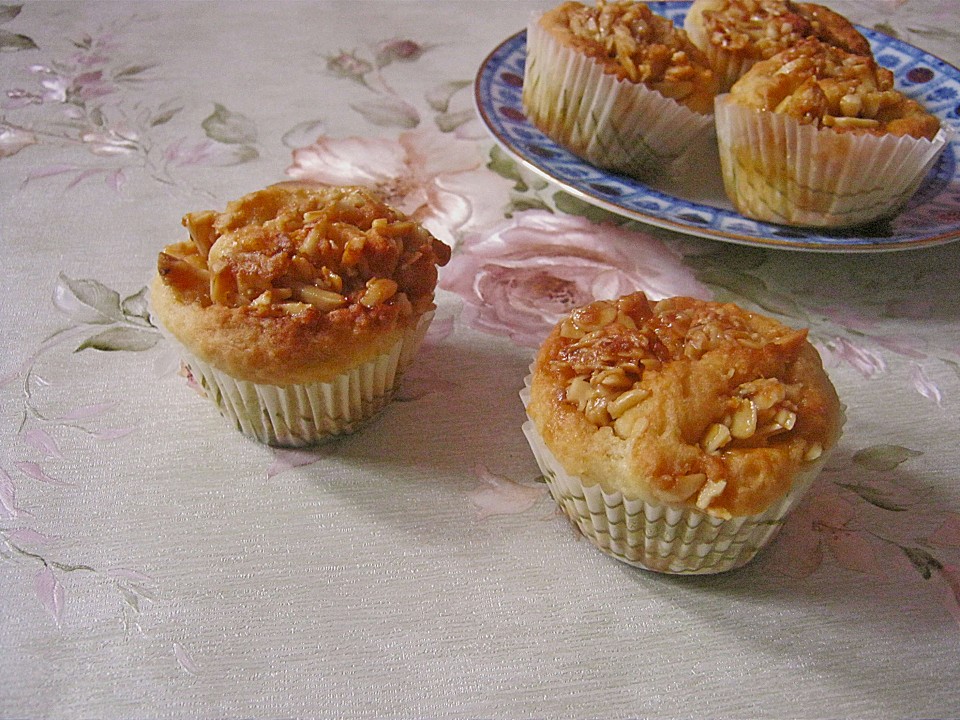 Raffinierte Bienenstich-Muffins von Wiktorija | Chefkoch.de