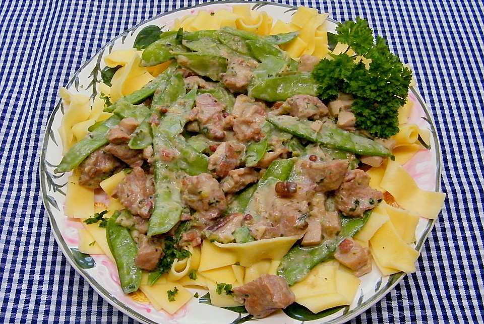 Kalbsragout mit Steinpilzen und Zuckerschoten von garten-gerd | Chefkoch.de