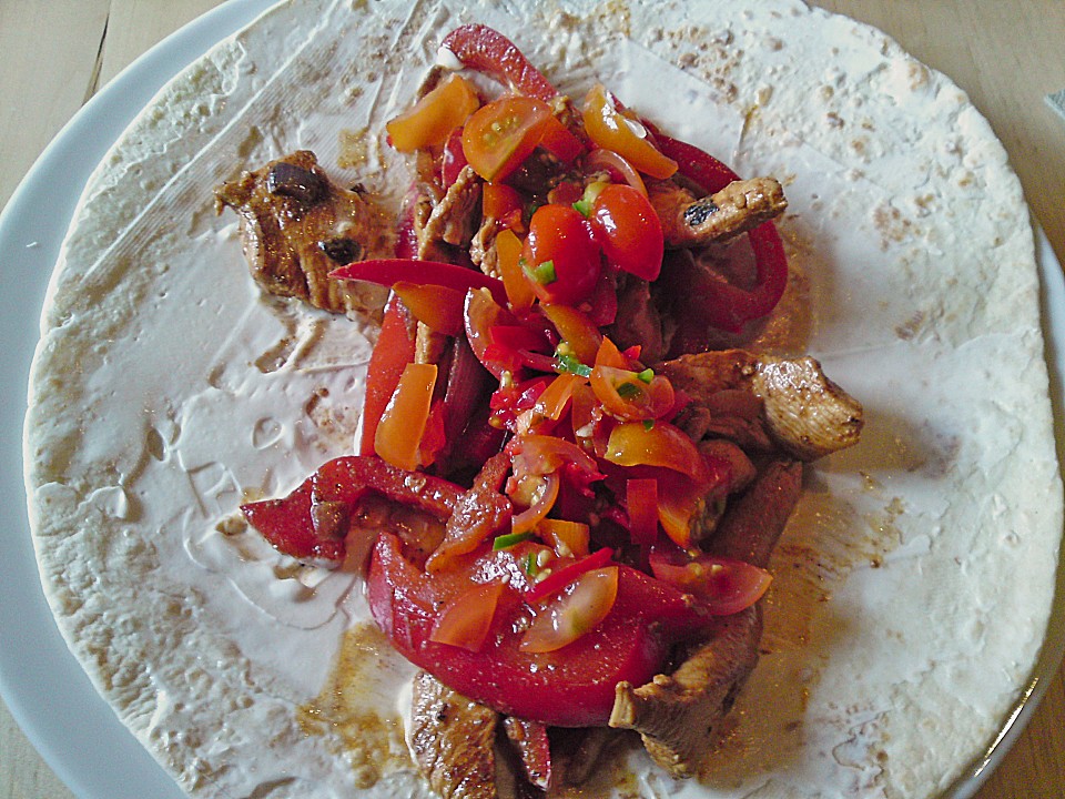 Hähnchen-Paprika-Wraps mit frischer Salsa von freakgurke | Chefkoch.de