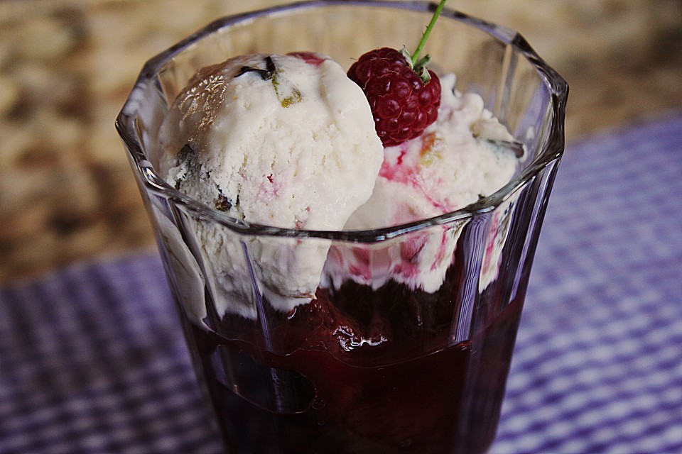 Milchreis-Eis mit Zwetschgen von ManuGro | Chefkoch.de