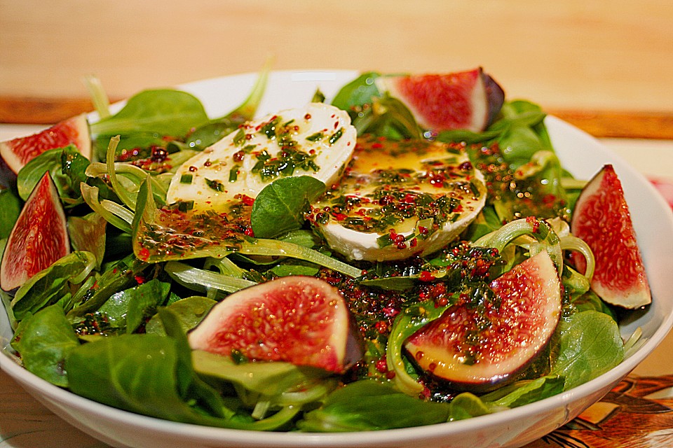 Marinierter Büffelmozzarella auf Feldsalat mit Feigen von feuervogel ...