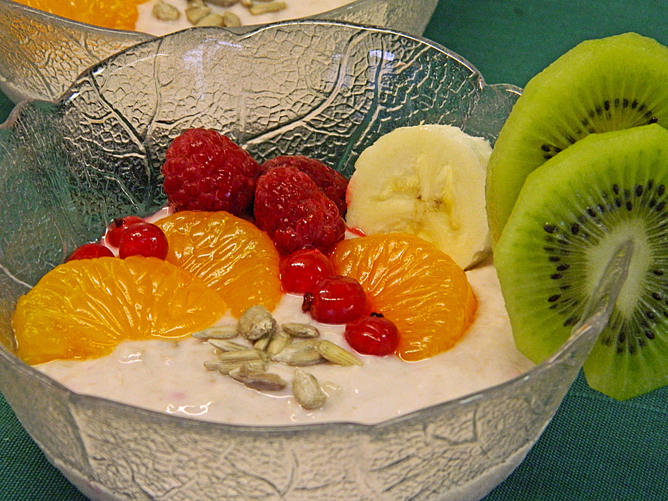 Müsli mit Joghurt und Früchten von ZwergTomate | Chefkoch.de