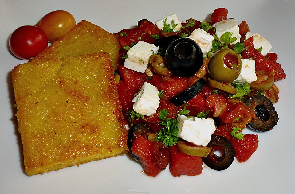 Fruchtige Tomaten-Oliven-Feta-Sauce mit Kapern von Stiermädchen ...