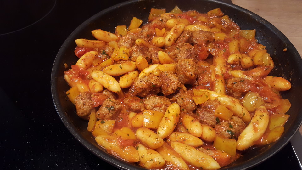 Kartoffelnudeln mit Hackbällchen von BettyBoop86 | Chefkoch.de Kartoffelnudeln mit Hackbällchen von BettyBoop86 | Chefkoch.de
