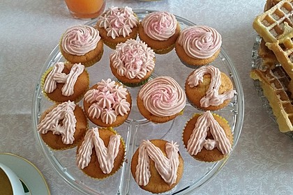 Zitronen-Cupcakes mit Creamcheese-Frosting 36