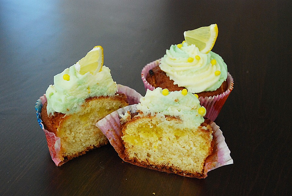 Zitronen-Cupcakes mit Creamcheese-Frosting von lagolosina | Chefkoch.de
