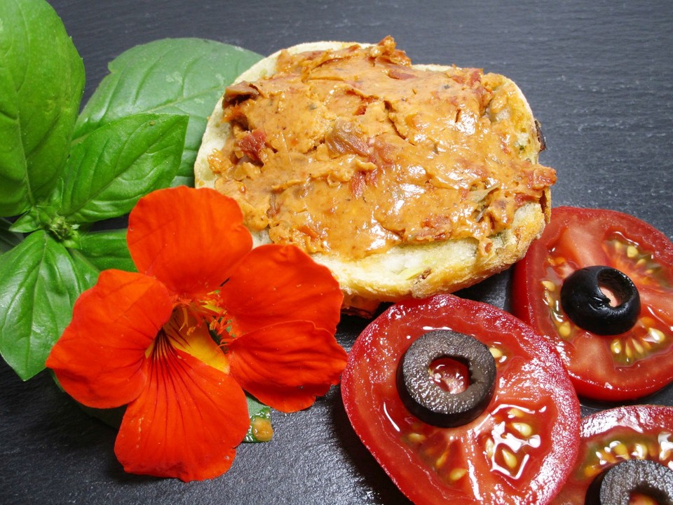 Tomaten-Walnussbutter von Nena108 | Chefkoch.de