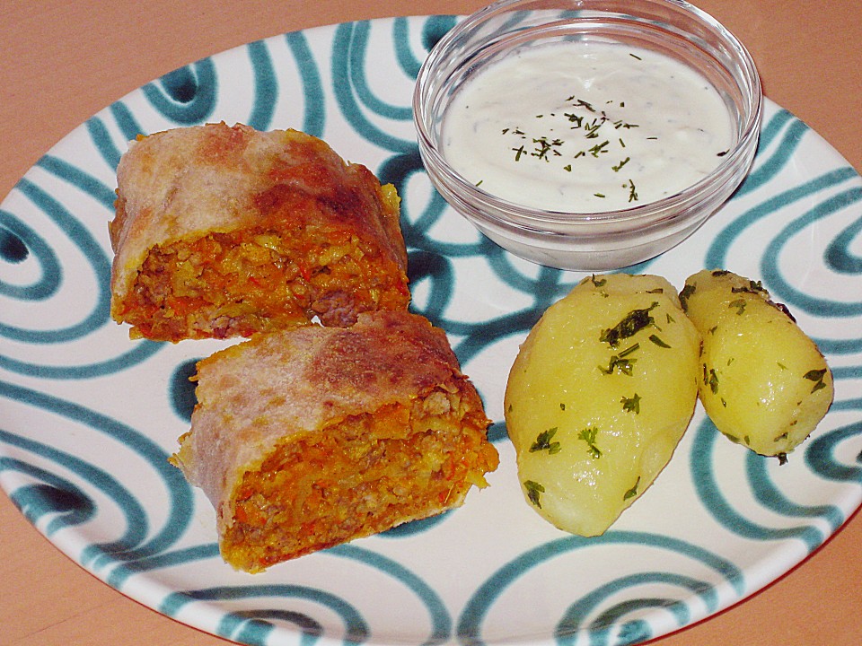 Pikanter Kürbisstrudel mit Hackfleisch von Rocky73 | Chefkoch.de
