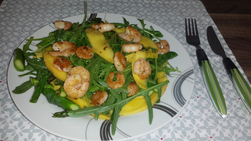 Mango-Rucola-Salat mit Garnelen und grünem Spargel von elfe-71 ...