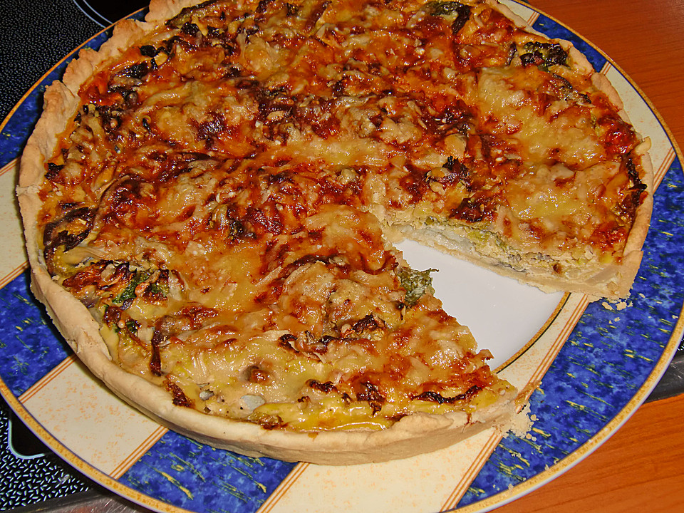 Wirsing-Quiche mit Mett oder Lachsfiletwürfel von Viniferia | Chefkoch.de