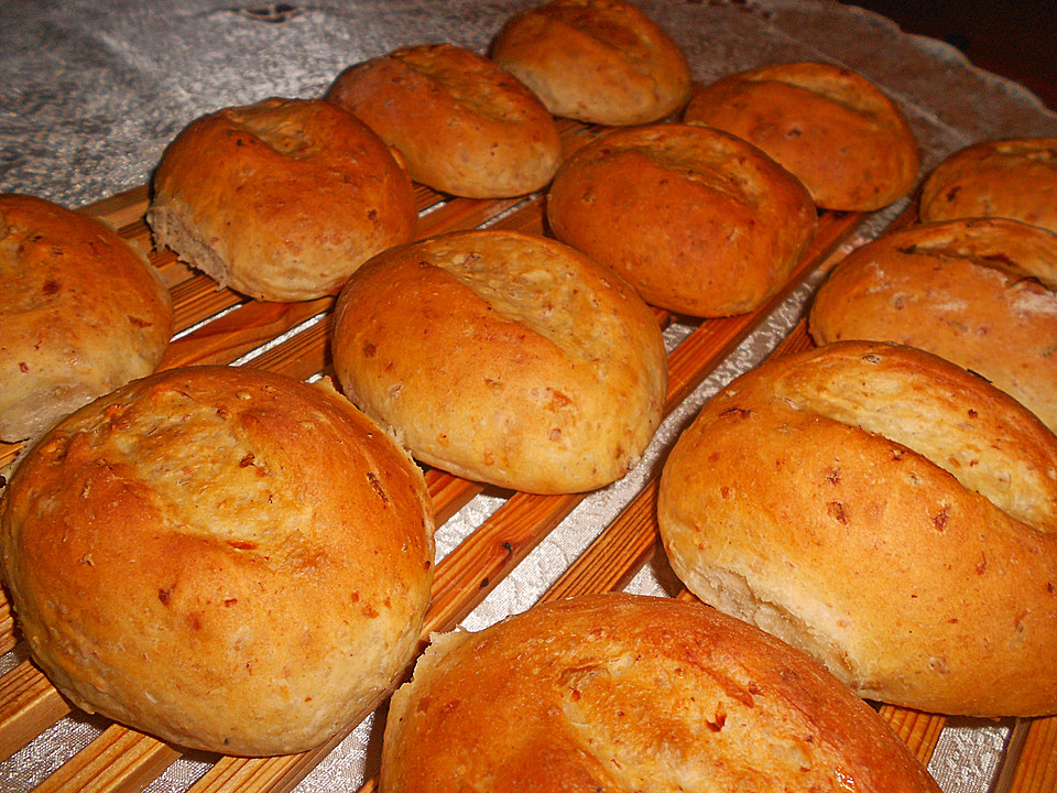 Pizzabrötchen mit Feta-Frischkäse Dip von mailo1 | Chefkoch.de