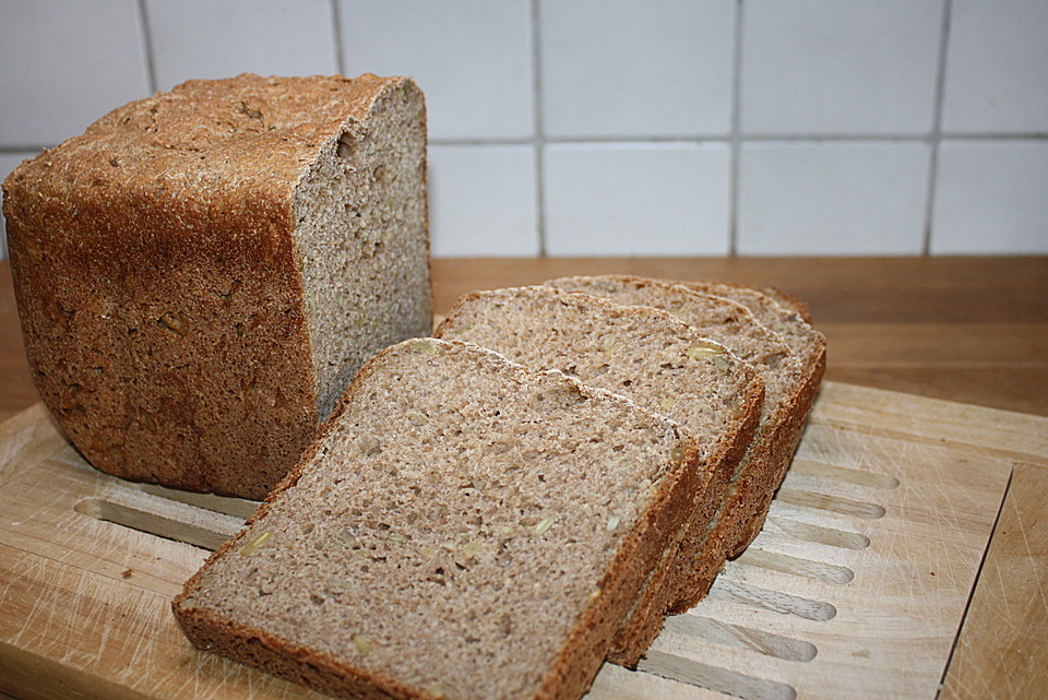 Buttermilch-Mehrkornbrot für den Brotbackautomat von dexterdelonge ...