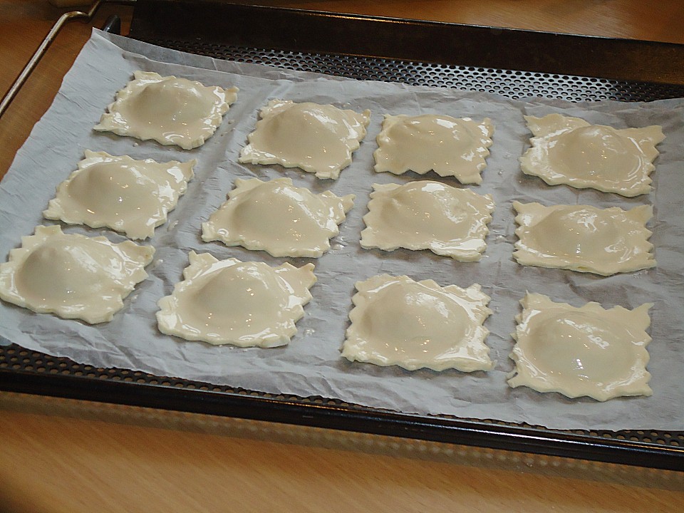 Blätterteig-Kürbis Kissen von ManuGro | Chefkoch.de