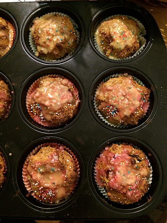 Regenbogen-Muffins von Hundeteufelchen | Chefkoch.de