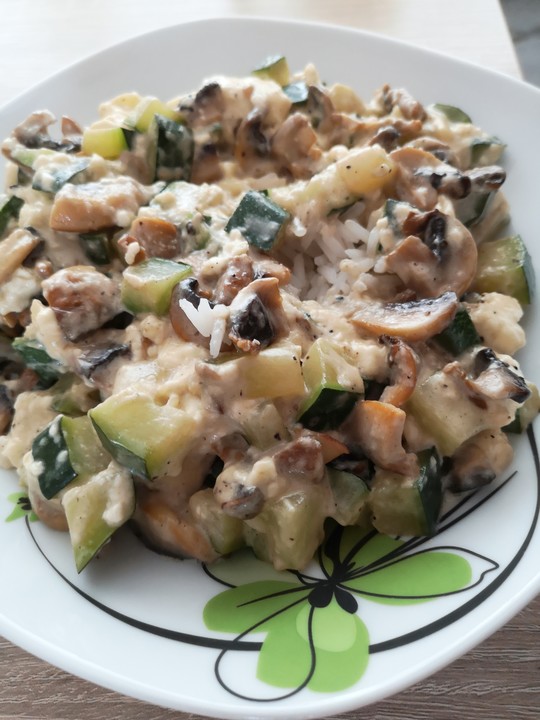 Zucchini-Champignon-Pfanne mit Feta von knuspy | Chefkoch.de