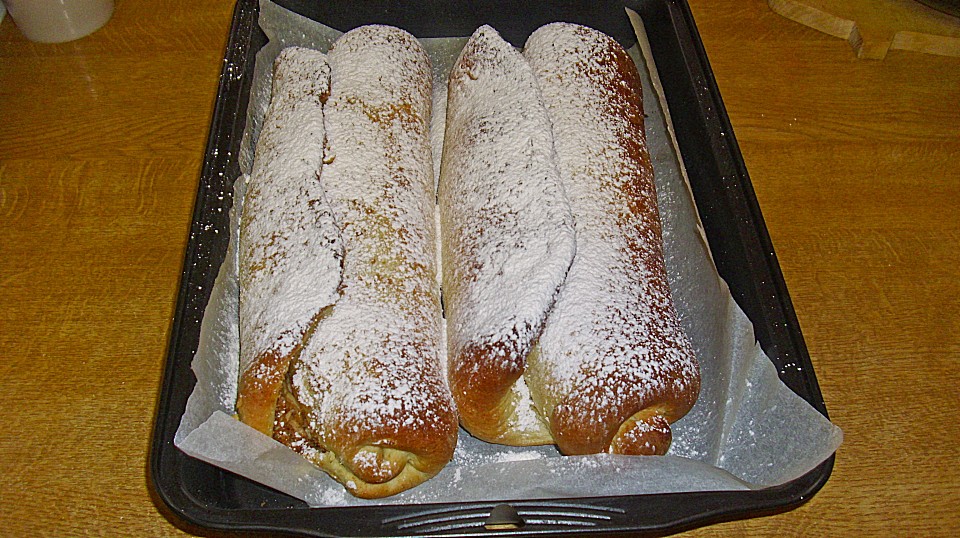 Apfelstrudel aus Hefeteig von sandratinz | Chefkoch.de