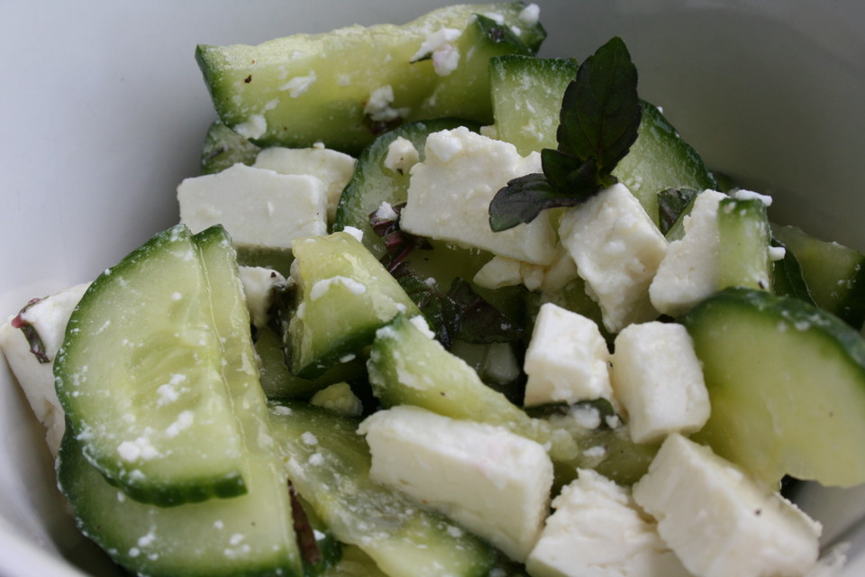 Gurkensalat mit Feta und Minze von schnurzelchen-aus-Landes | Chefkoch.de