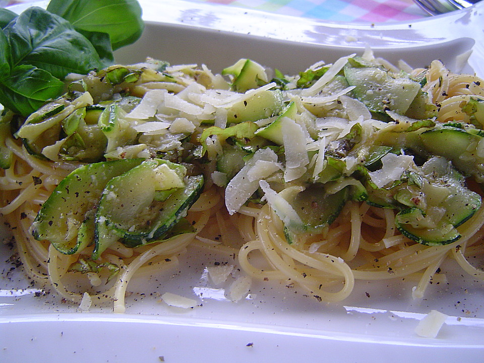 Spaghetti mit Zucchini und Käse von milz-alfred | Chefkoch.de