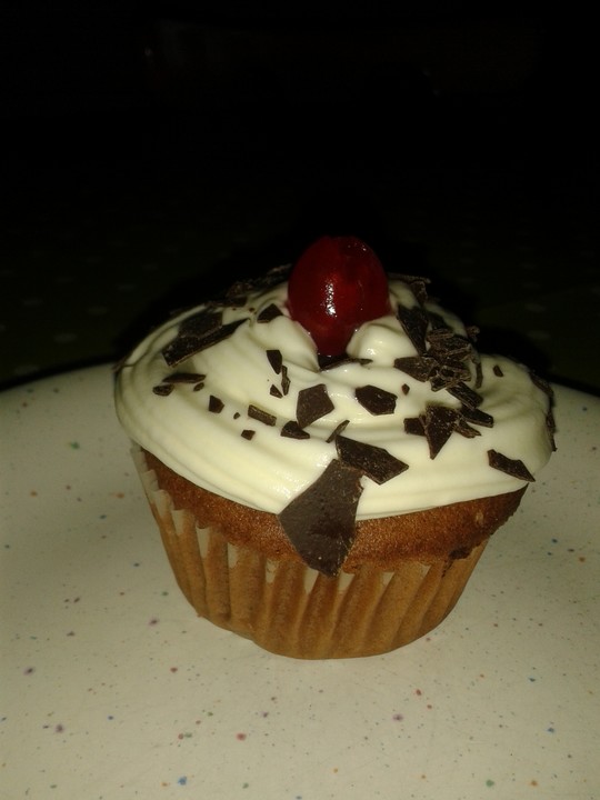 Schwarzwälder Kirsch-Cupcakes von Saya1981 | Chefkoch.de