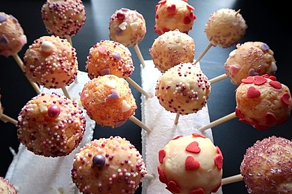 Lemon Cake Pops 44