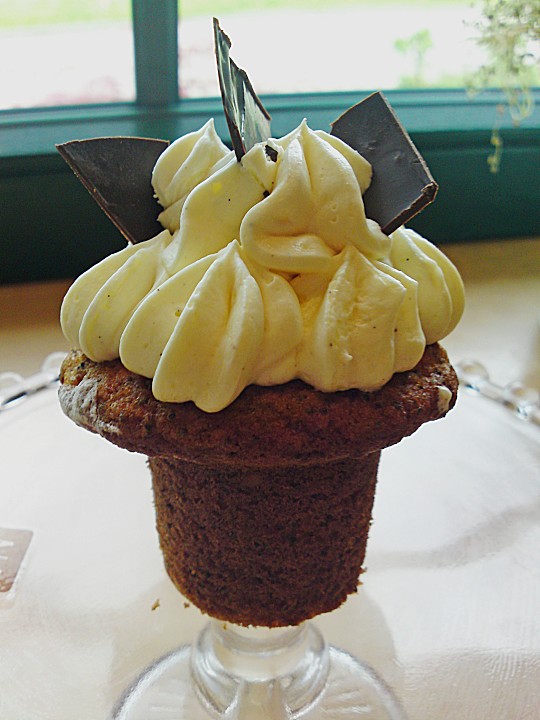 Marzipan-Mohn Cupcakes von dashonigkuchenpferd | Chefkoch.de
